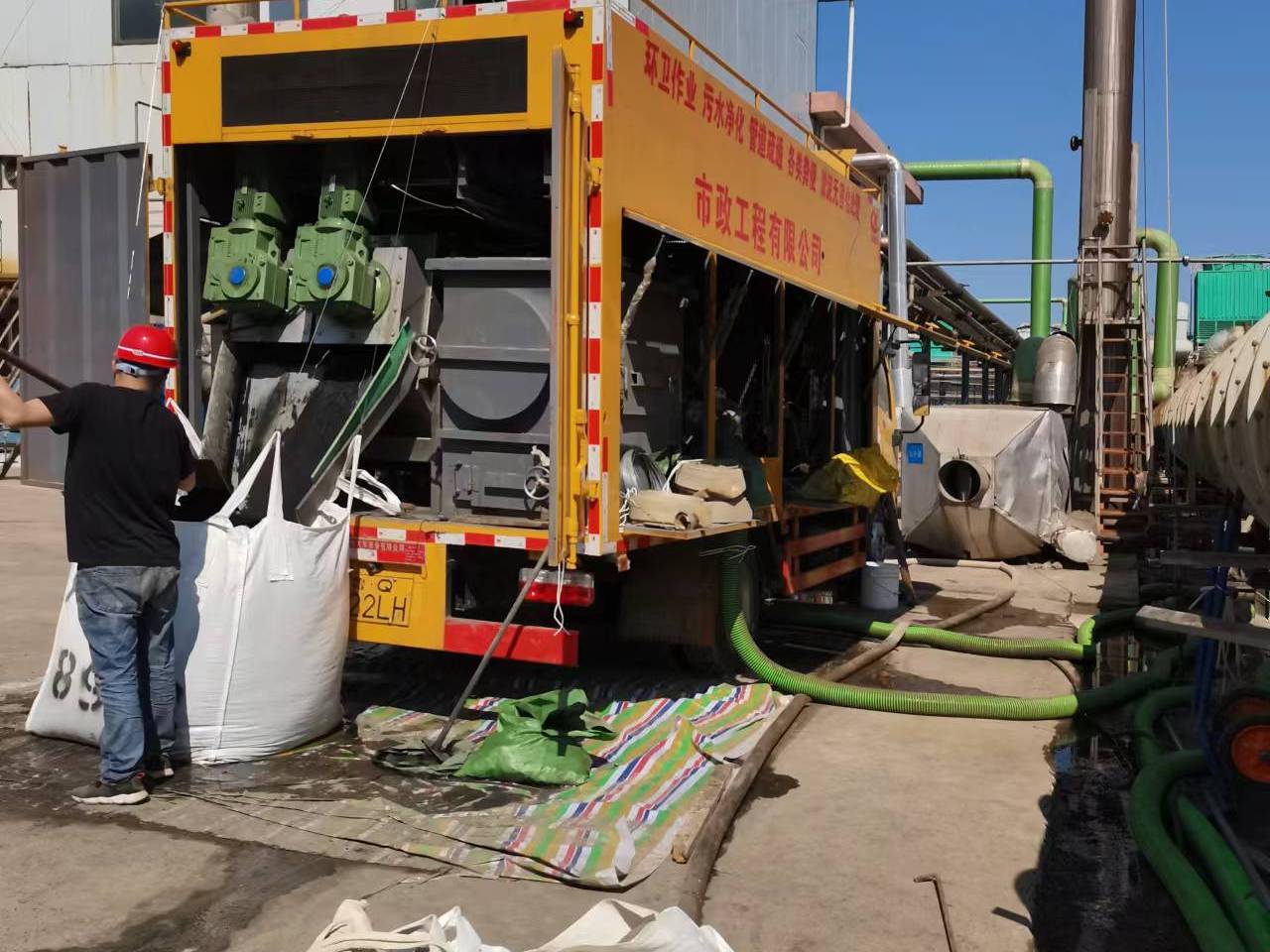 兖州淤泥压干处理